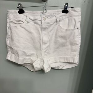 Women’s White True Craft White Shorts - 14W